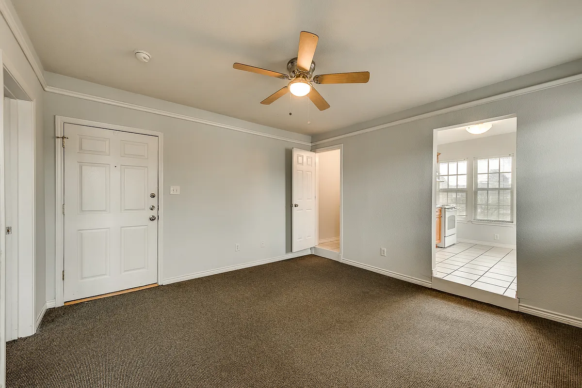 Building Photo - 1508 N Peak St #4