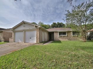827 Wavecrest Ln, Houston, TX 77062
