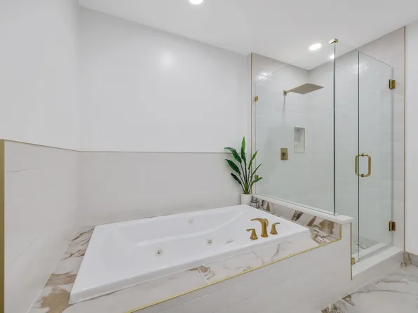 200 NE 2nd Avenue #403, Delray Beach, FL 33444