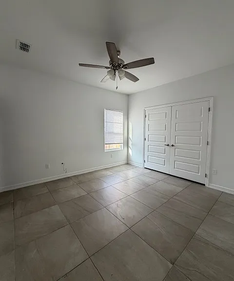 445 E Acacia St #1 — Photo 7