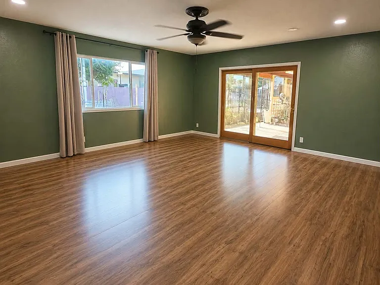 2424 S Poppy Ave — Photo 14
