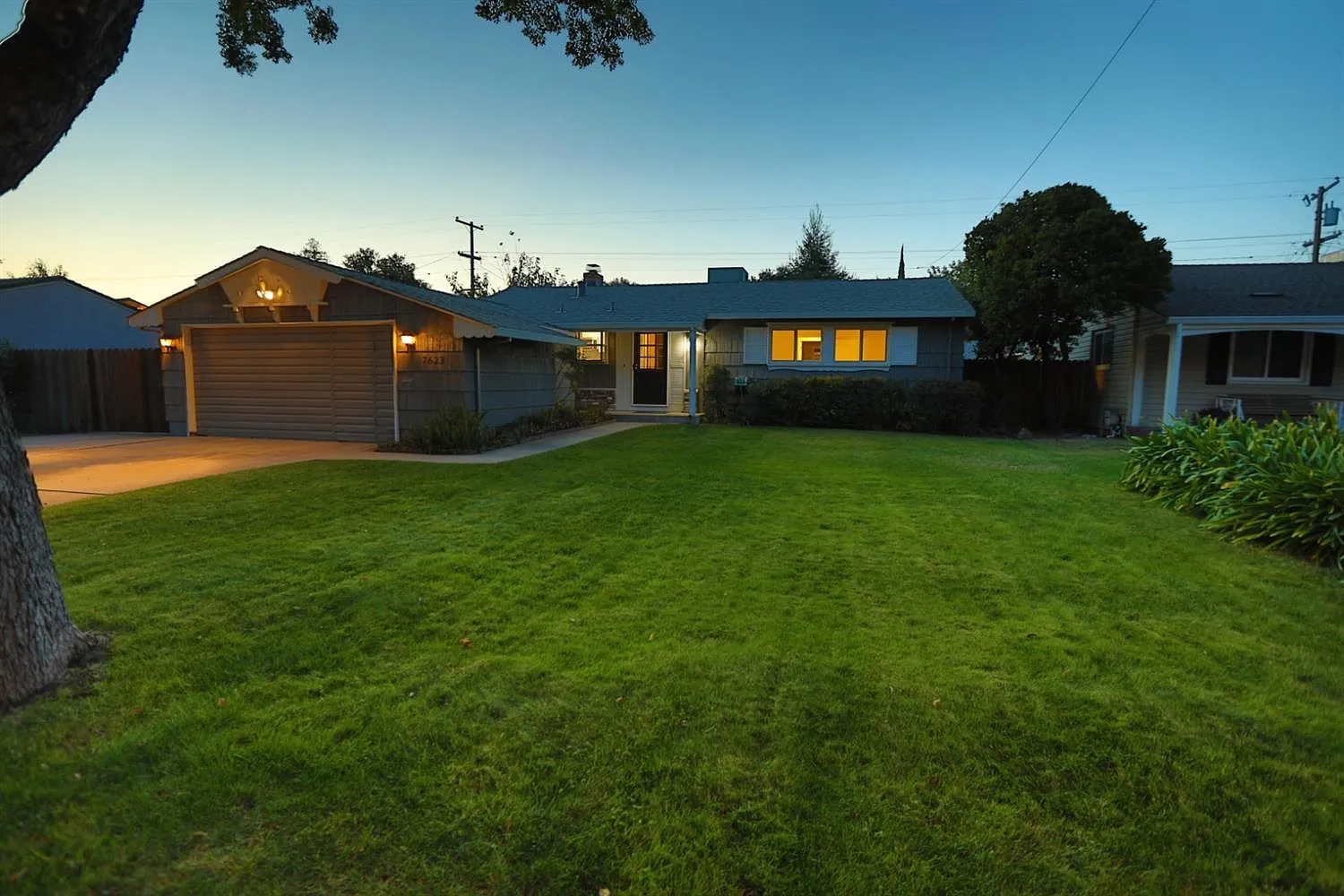7623 Heather Dr photo 1