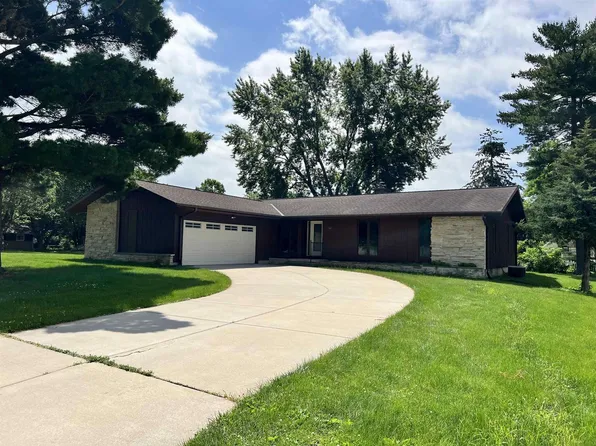 144 East Prospect Street, Lake Mills, WI 53551