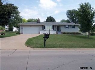 10038 Ohio St, Omaha, NE 68134