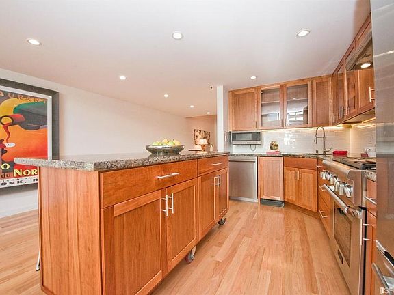 2nd image of 39 Boardman Pl APT 103