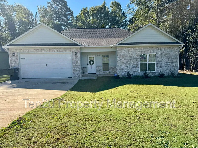 3 bed, 2.0 bath, 1456 sqft, $2,000 — Photo 1
