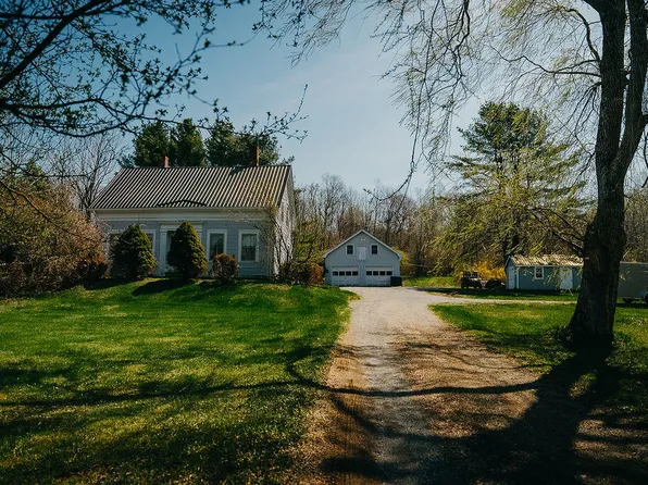 1083 River Road, Bucksport, ME 04416