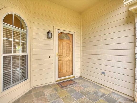 4th image of 3006 Parker Dr