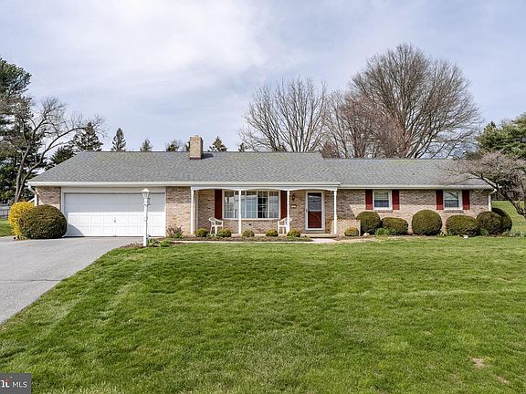 2nd image of 133 Summitville Rd