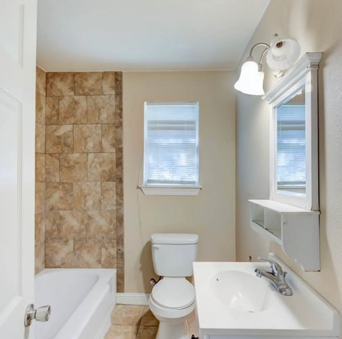 2 bed, 761 sqft, $850 — Photo 2