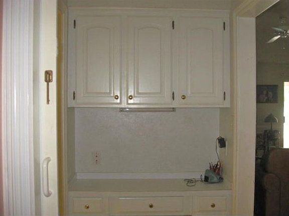 5th image of 140 Westline Ct
