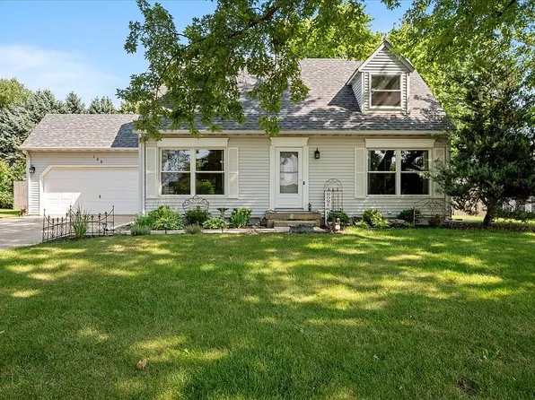 106 W Amie Ave, Hinckley, IL 60520