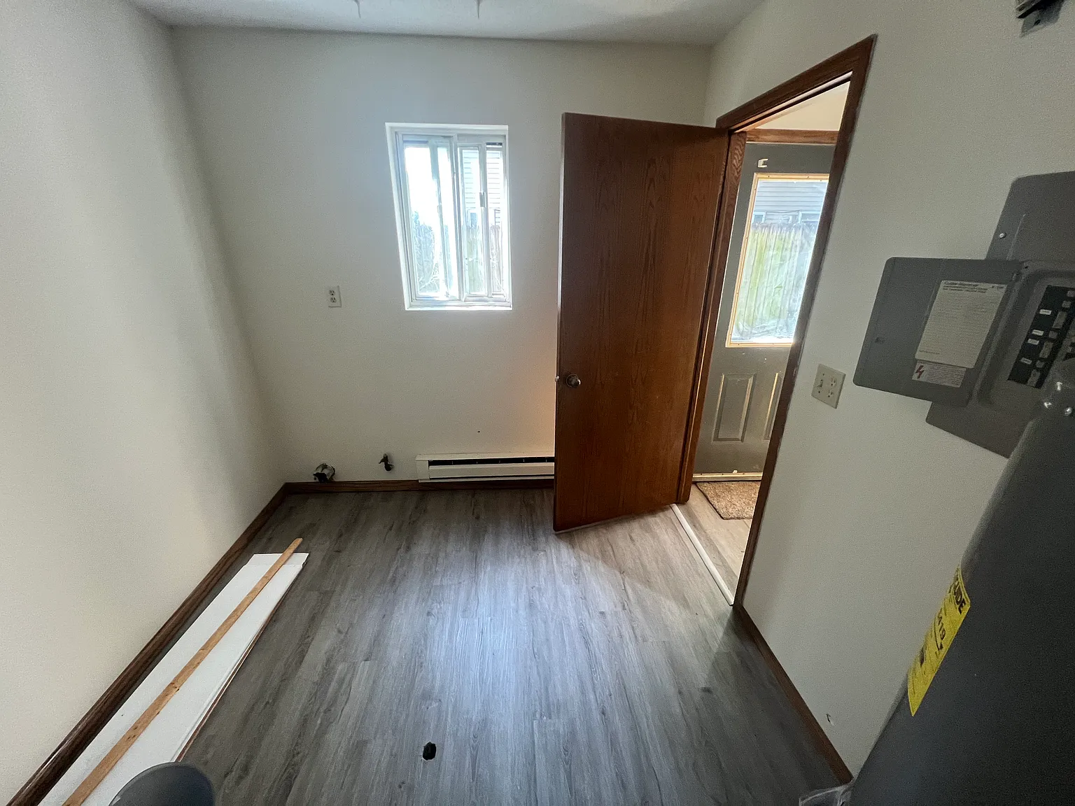 3 bed, $1,250 — Photo 2
