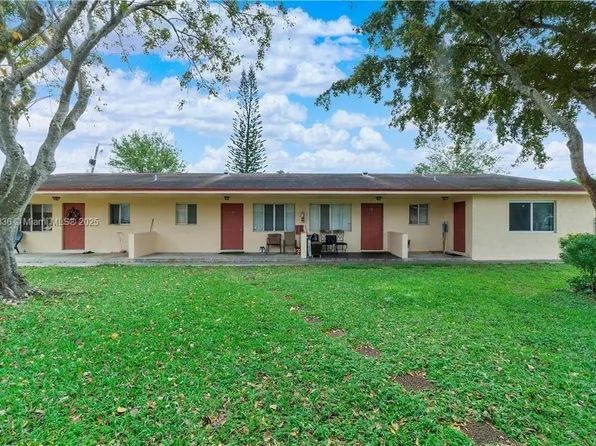 7381 NW 37th St, Hollywood, FL 33024