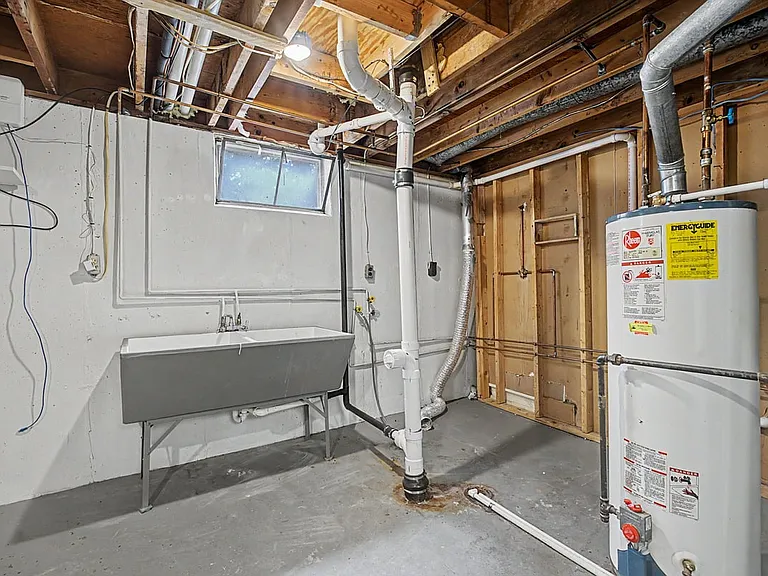 12116 Wincanton Dr — Photo 36