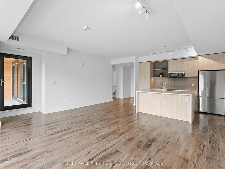185 Dunlop St E #621 — Photo 8