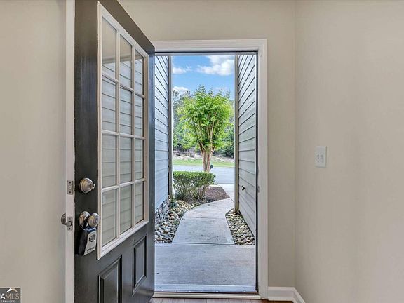 5th image of 175 Sunset Ln