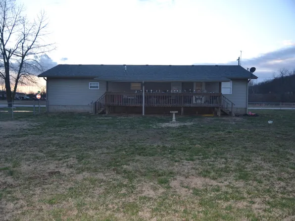 203 Clover Drive, Cassville, MO 65625
