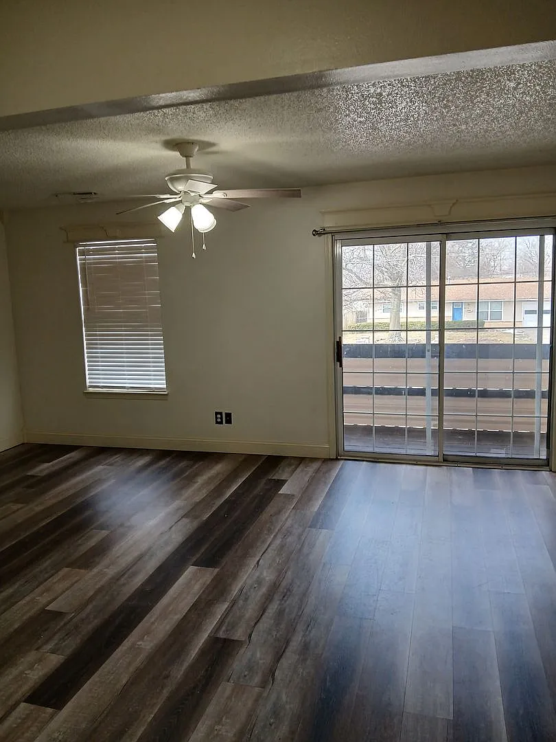 2409 Texas Avenue — Photo 3