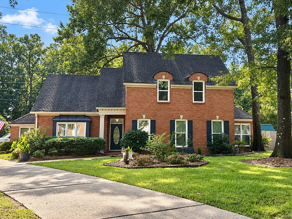249 Charleston Ct S