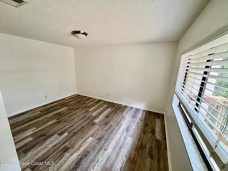 8789 Live Oak Ct — Photo 12