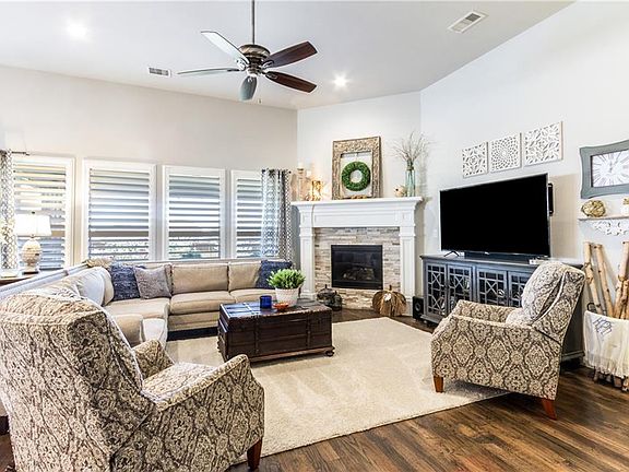5th image of 1805 Crystal Cove Ln