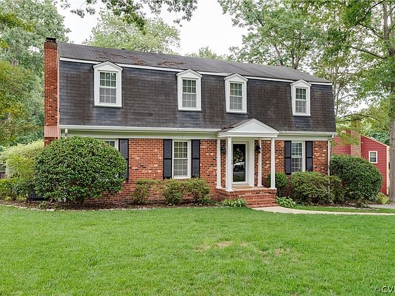 3rd image of 8111 Surreywood Dr
