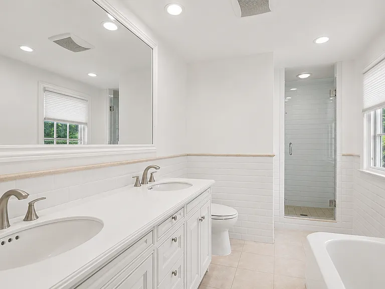 9 Bluewater Hl — Photo 14