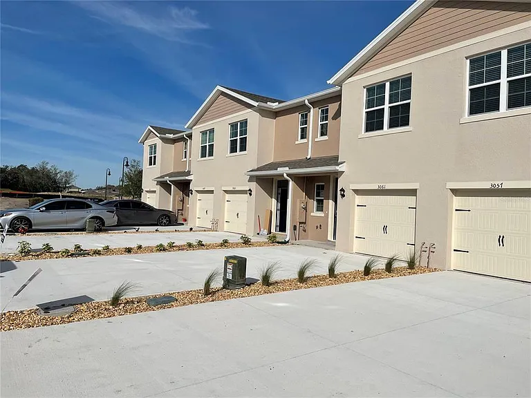 3057 Canary Ave — Photo 2