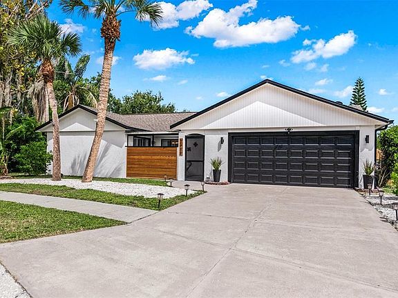 2nd image of 2911 Woodpine Ct
