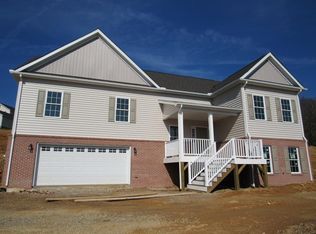 4441 Old Stage Rd, Radford, VA 24141