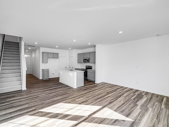 7th image of this home