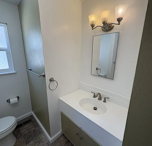 7631 Adrian Dr — Photo 23