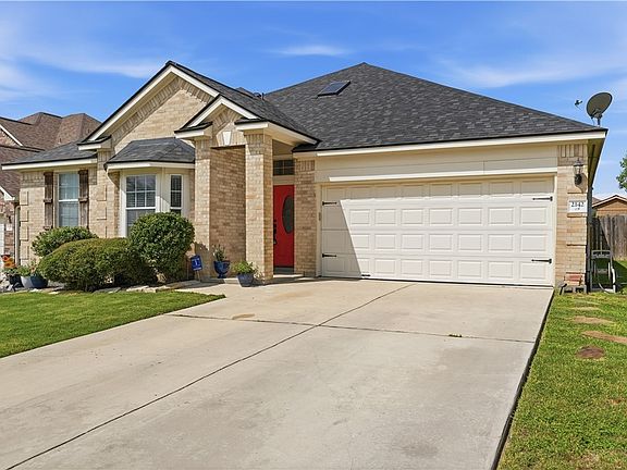4th image of 2142 Belvedere Ct