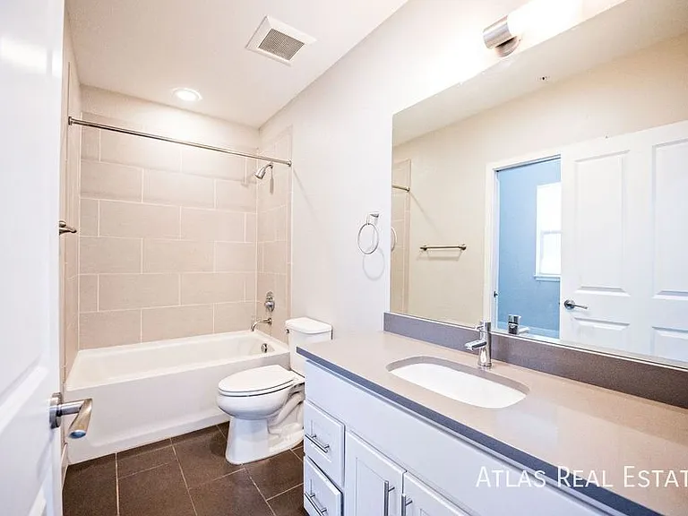 2905 W 25th Ave #204 — Photo 11