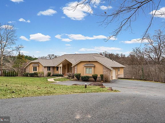 3rd image of 7305 Longfield Dr