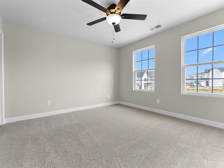 217 Holywell Dr — Photo 10