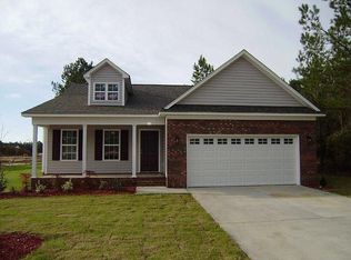 418 Derby Ln, Hope Mills, NC 28348