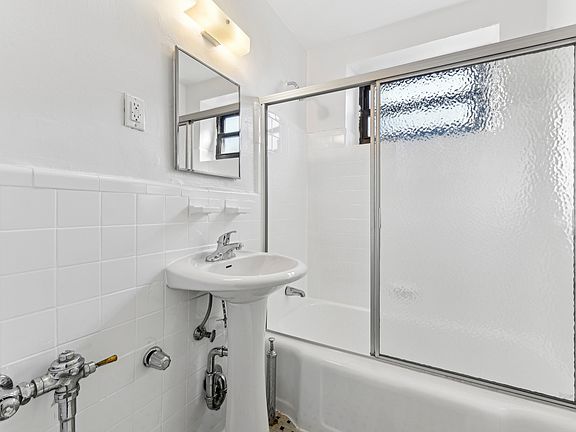3rd image of 20-34 Seagirt Blvd #1C