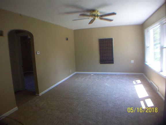 5th image of 305 Elliott Ave
