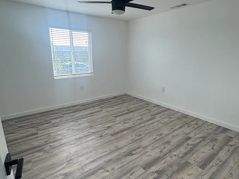 4427 Gila Ave — Photo 14