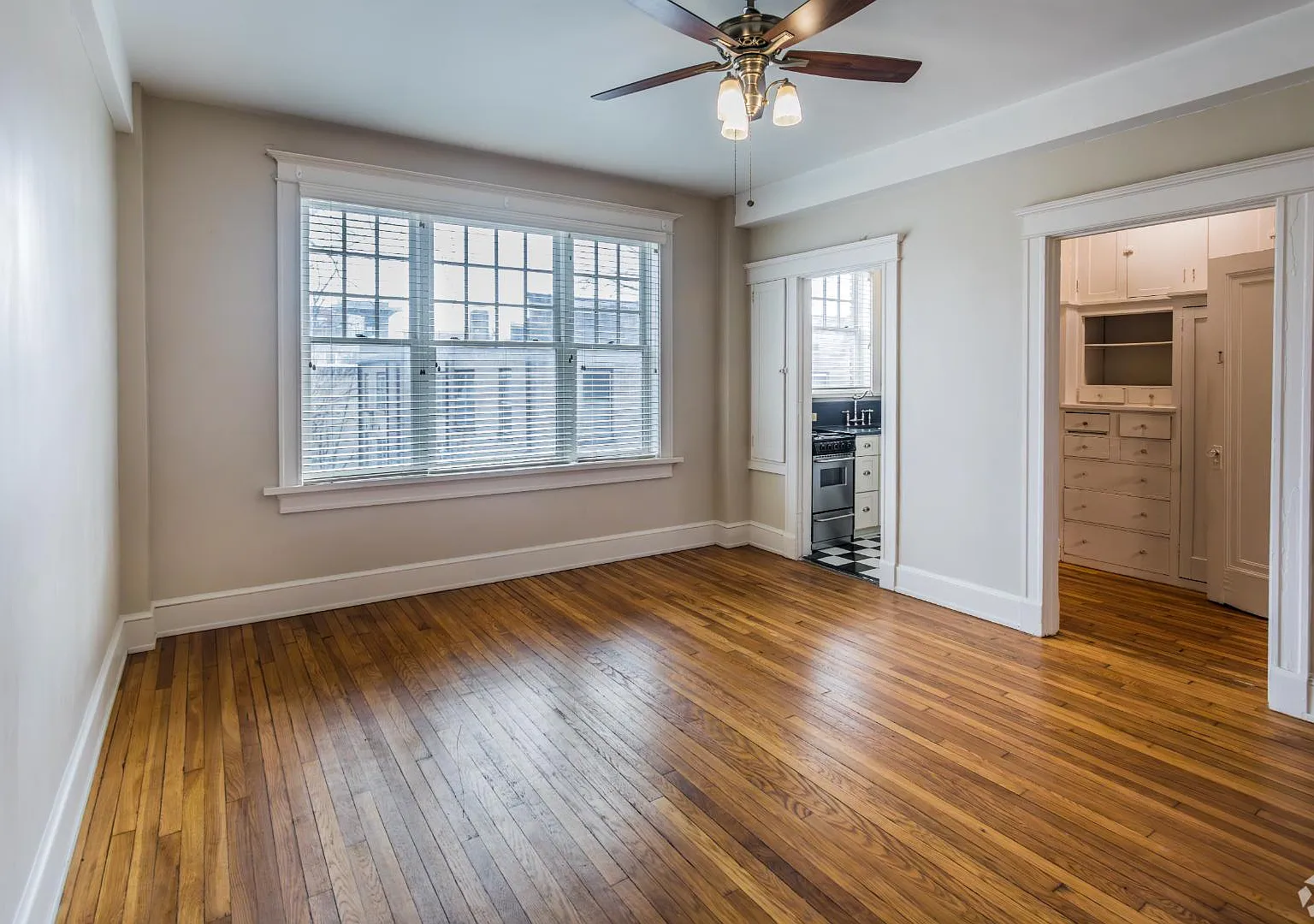 1508 Madison Ave - 305 — Photo 1