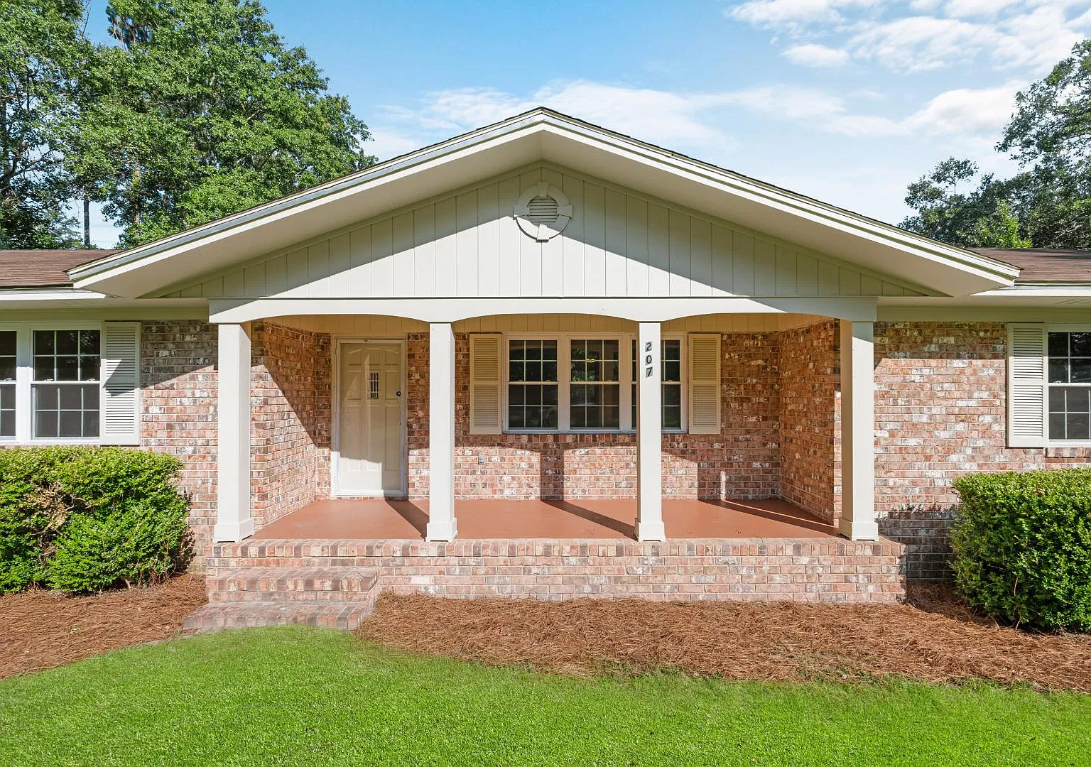 207 N Jackson Rd — Photo 4