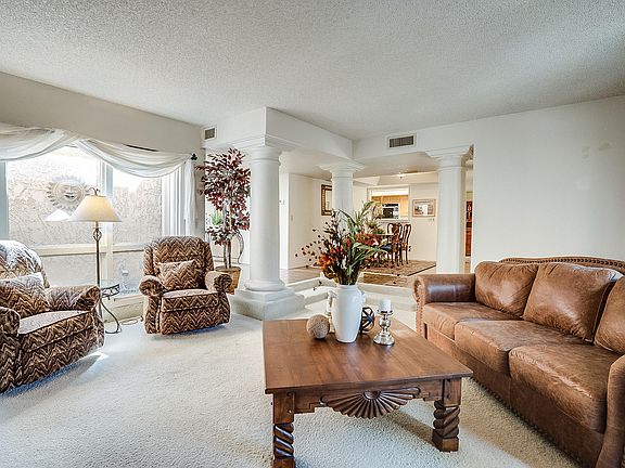 3rd image of 7714 N Via De Fonda