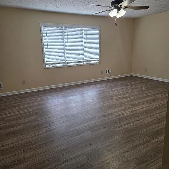 2120 Fieldstone View Ct SE — Photo 5