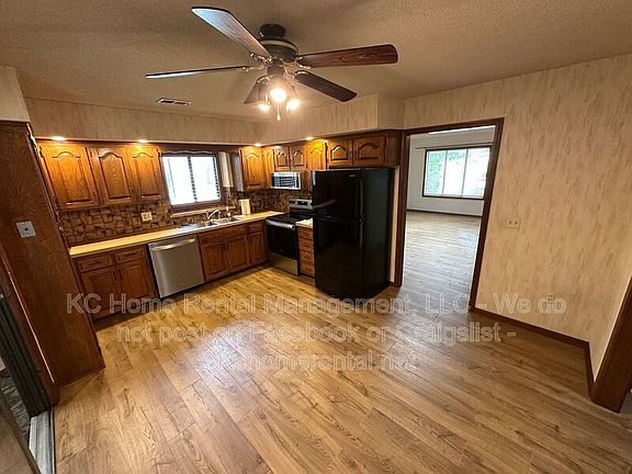 4th image of 6251 Rene St