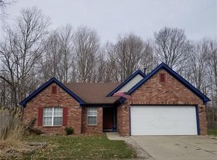 10801 Wood Ridge Ln, Fishers, IN 46038