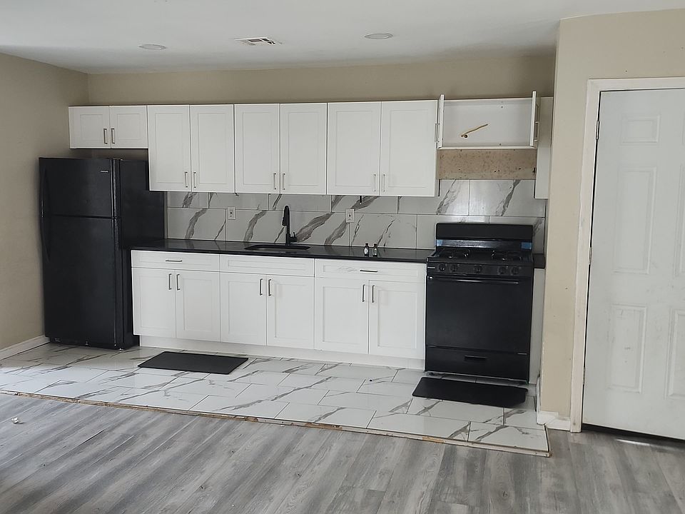 1st image of 19 Schuyler Ave Floor 3