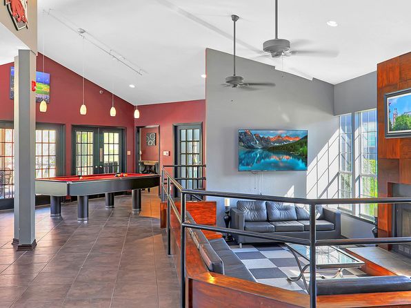 1225 W Mount Comfort Rd #63315