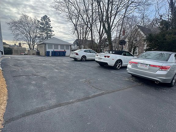 4th image of 198 Main St #2W
